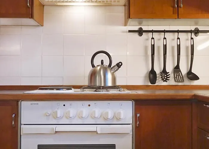 Peter & Free Parking *