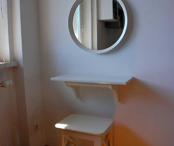 Peter & Free Parking *